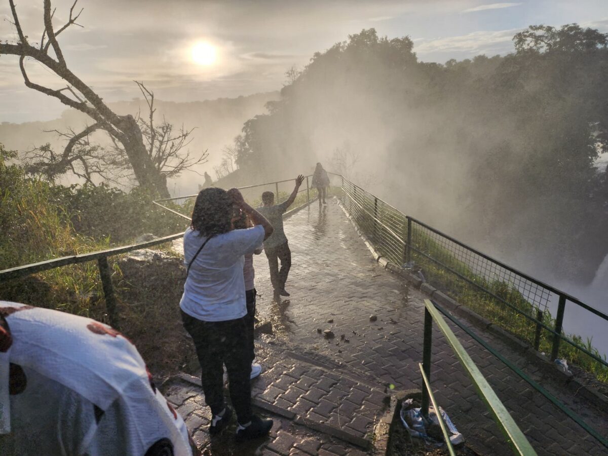 14 Days Victoria Falls & Uganda Rwanda Tour Holiday